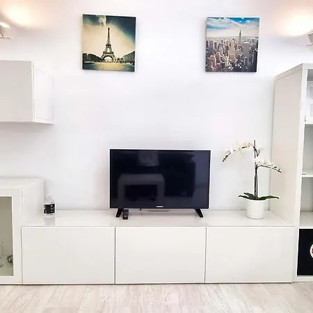 Marino Ii 208. Great Studio Second-line To The Beach In Centre. 마르베야